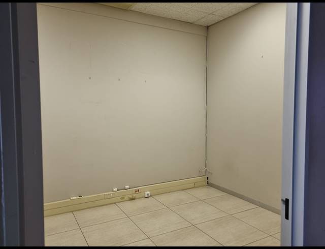 92M² OFFICE TO LET IN SONHEUWEL
